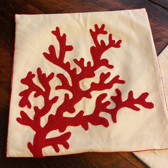 Pillows - Picture 4 of 4